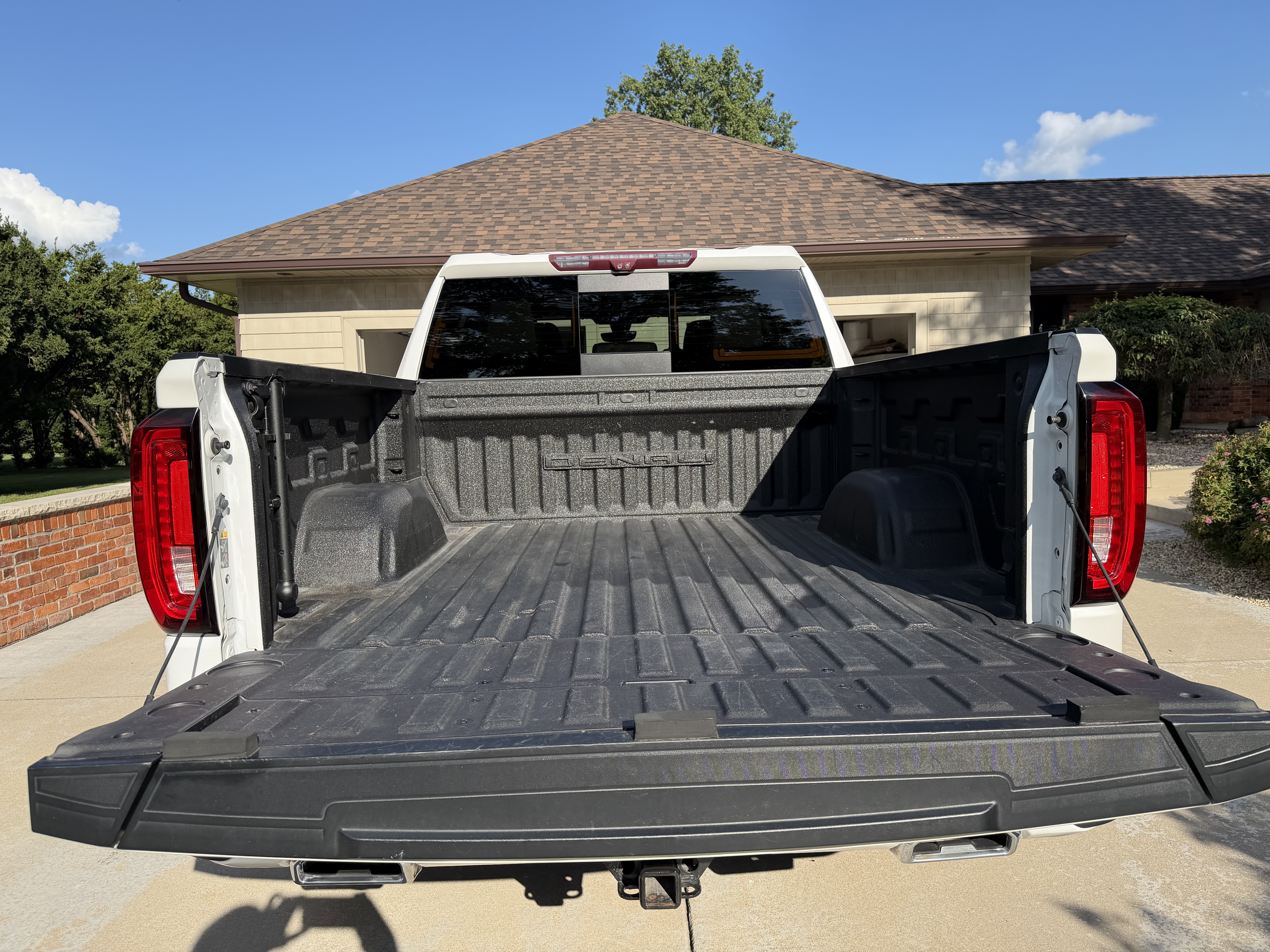 Used 2020 GMC Sierra 1500 Denali w/ Denali Ultimate Package AWD/4WD image 16