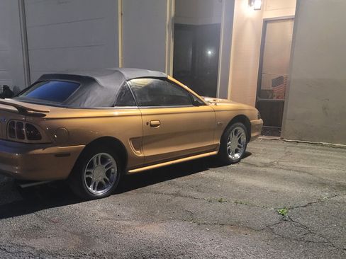 Used 1997 Ford Mustang GT image 1