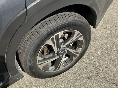 Used 2024 Subaru Crosstrek 2.0i Premium AWD/4WD image 18