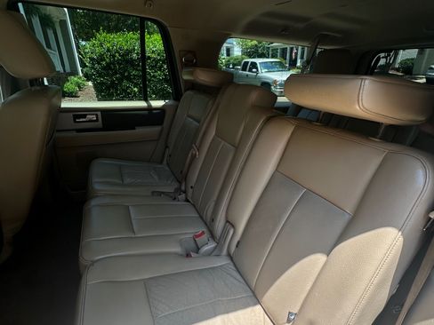 Used 2011 Ford Expedition EL XLT w/ 201A Rapid Spec Order Code RWD image 8