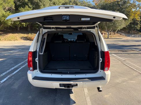 Used 2008 Cadillac Escalade ESV 2WD image 6