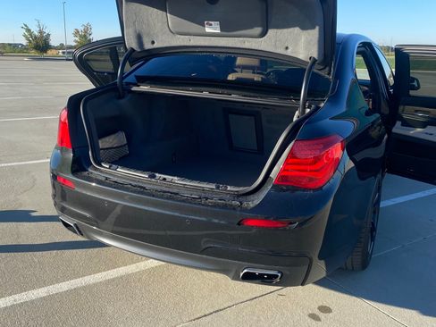 Used 2011 BMW ALPINA B7 xDrive image 16