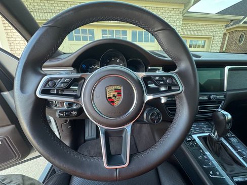 Used 2021 Porsche Macan GTS image 16