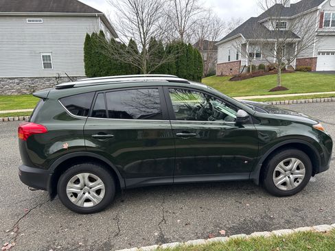Used 2013 Toyota RAV4 LE image 5