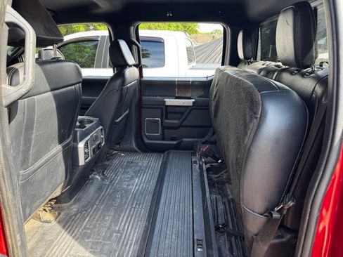 Used 2022 Ford F350 Lariat w/ Black Appearance Package AWD/4WD image 12