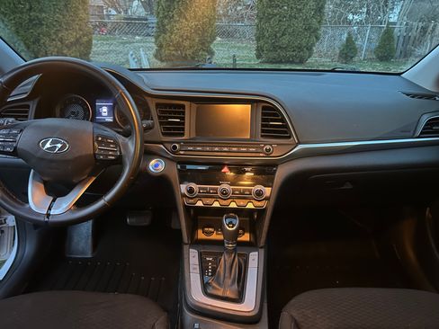 Used 2019 Hyundai Elantra Value Edition w/ Cargo Package image 11