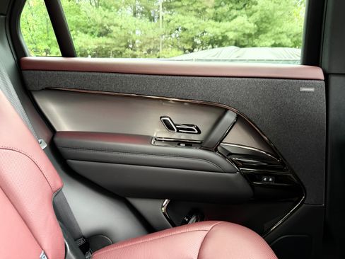 Used 2023 Land Rover Range Rover Sport SE Dynamic image 18