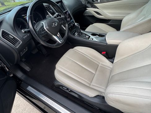 Used 2017 INFINITI Q60 3.0t w/ Cargo Package image 6