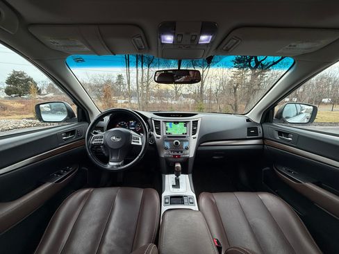 Used 2013 Subaru Outback 2.5i Limited w/ Special Appearance Pkg image 1