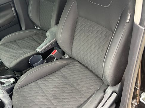 Used 2021 Nissan Kicks S FWD image 14