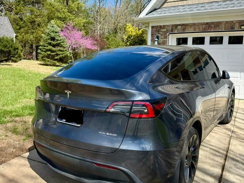 Used 2021 Tesla Model Y Long Range image 6