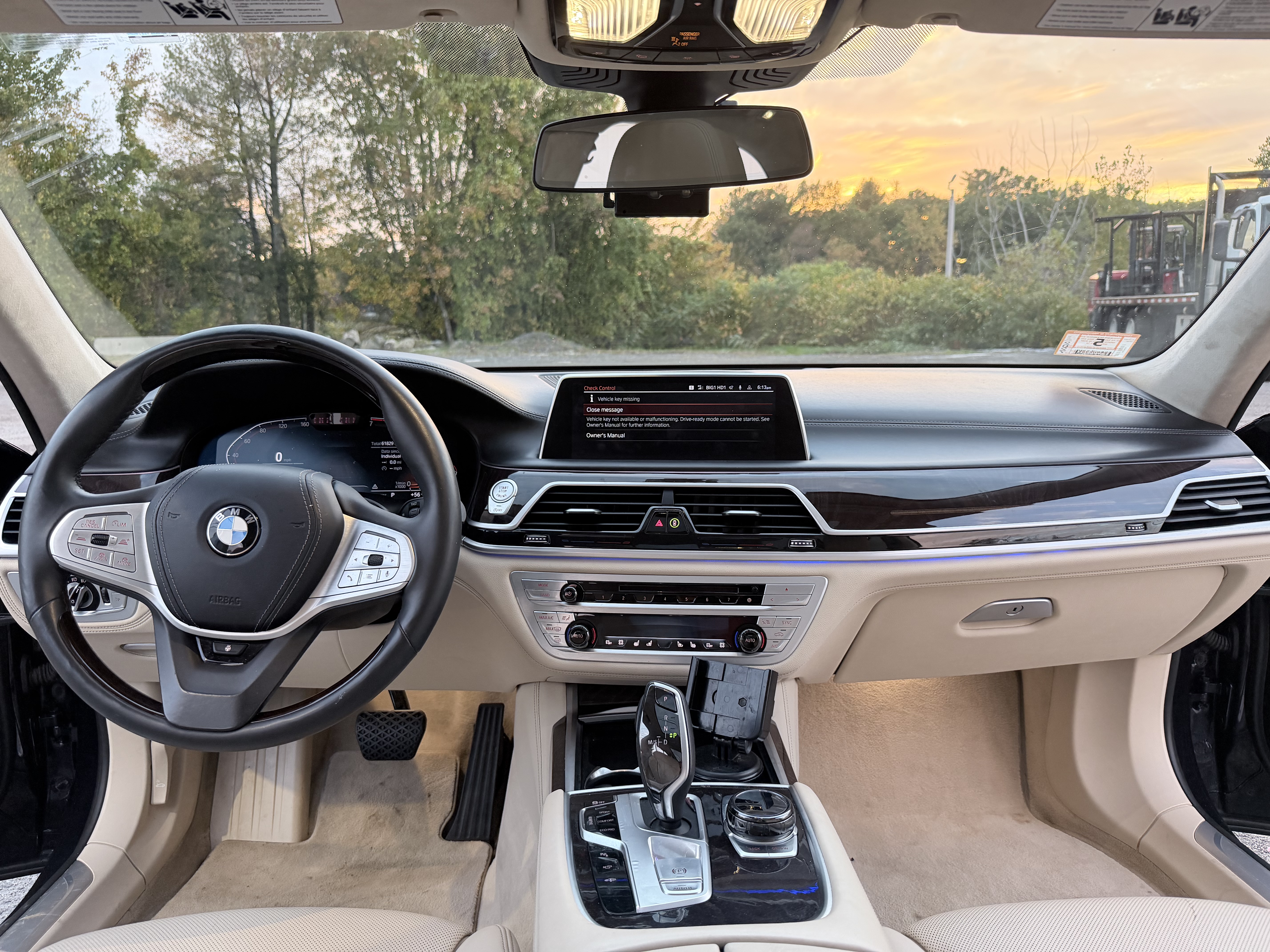 Used 2020 BMW 750i xDrive w/ Luxury Rear Seating Package AWD/4WD image 15