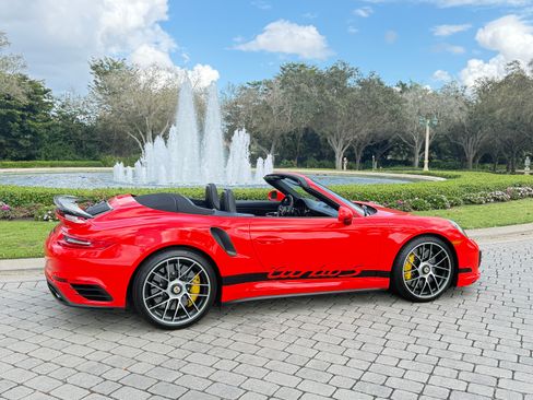 Used 2017 Porsche 911 Turbo S image 20