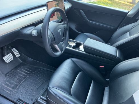 Used 2020 Tesla Model Y Performance image 6