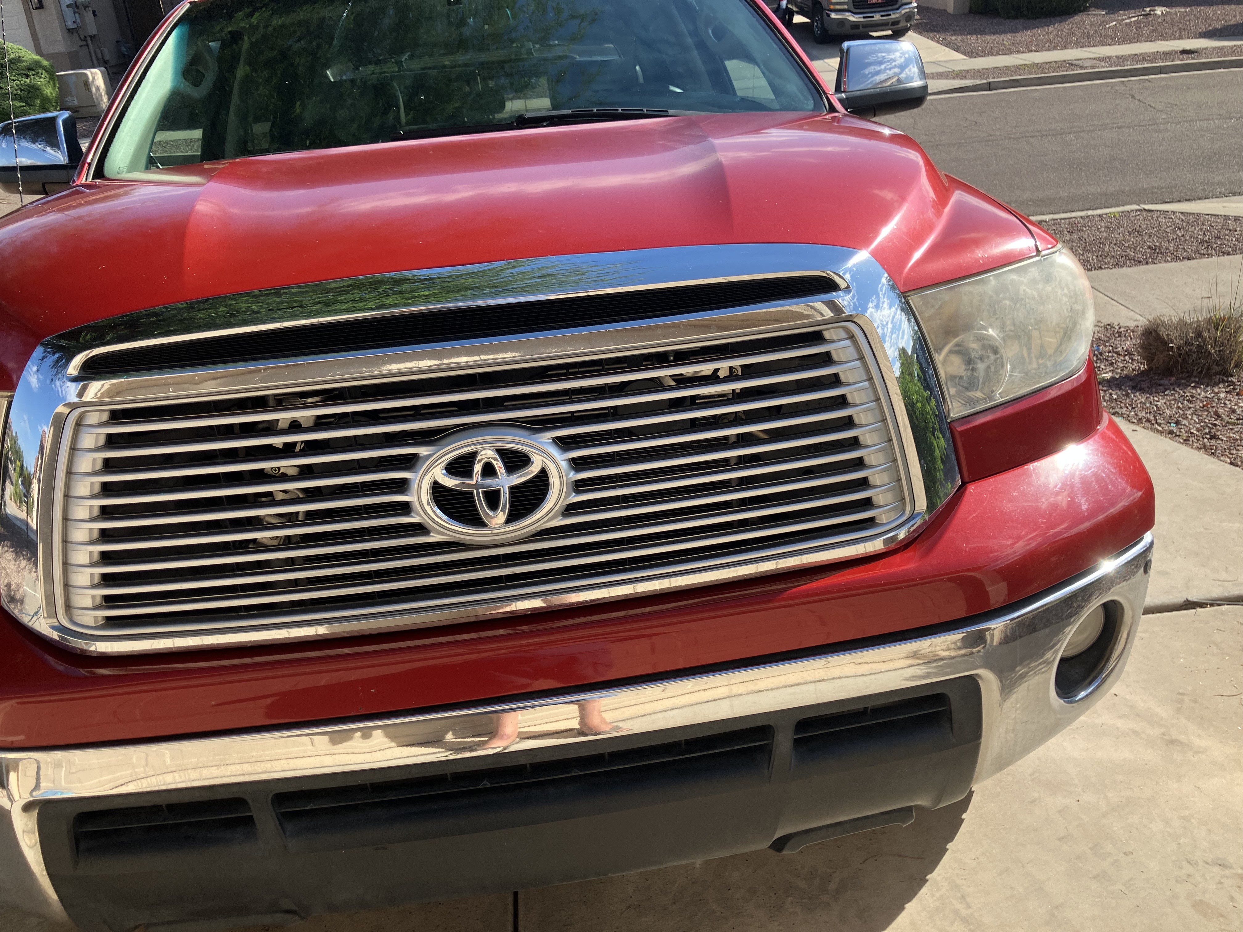 Used 2011 Toyota Tundra Limited w/ Platinum Pkg AWD/4WD image 14