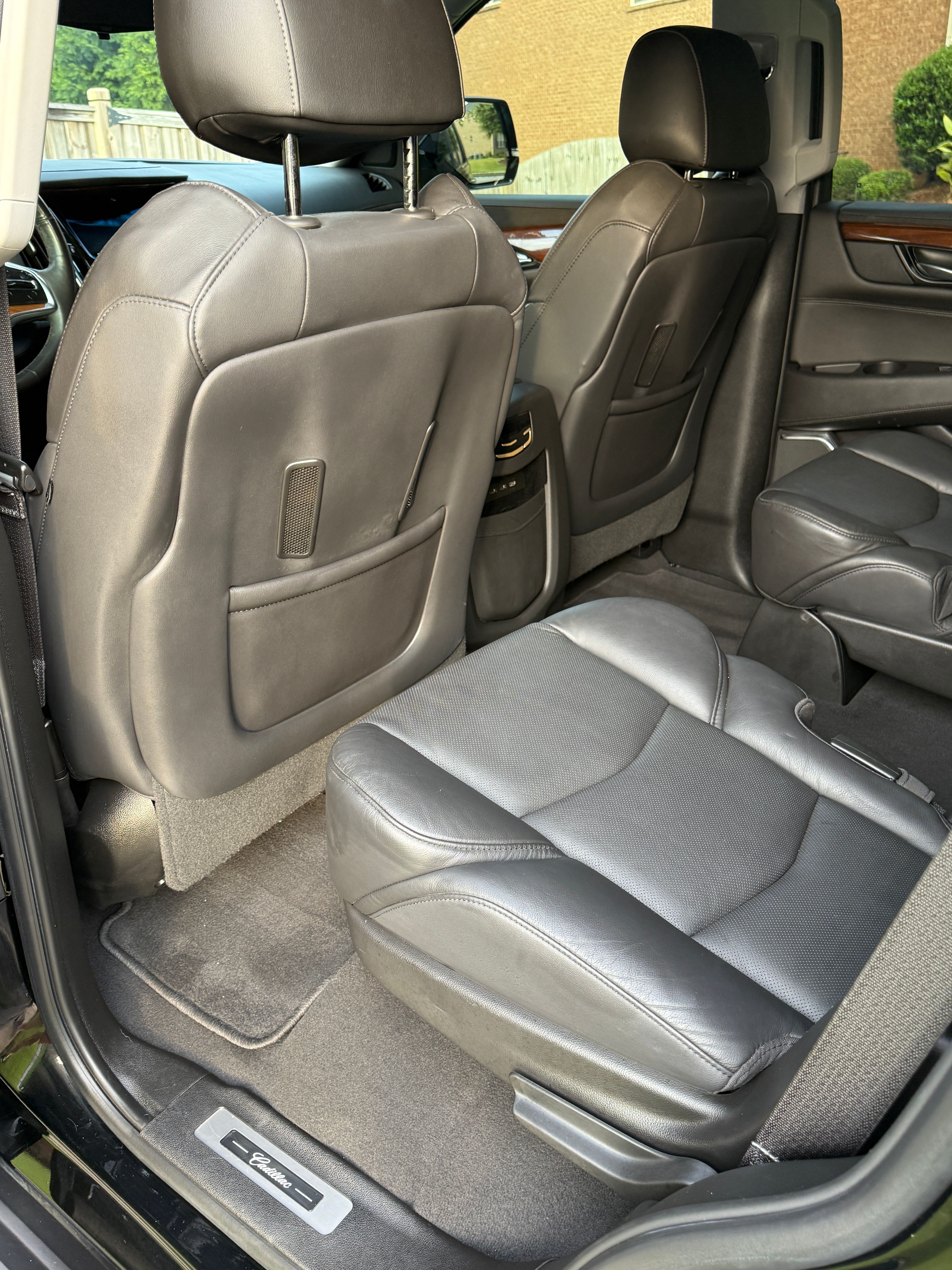 Used 2019 Cadillac Escalade Luxury RWD image 17