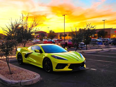 Used 2020 Chevrolet Corvette Stingray Preferred Cpe w/ 2LT Preferred Equipment Group RWD image 1