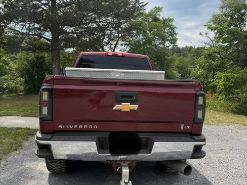 Used 2017 Chevrolet Silverado 2500 LT w/ LT Convenience Package AWD/4WD image 6