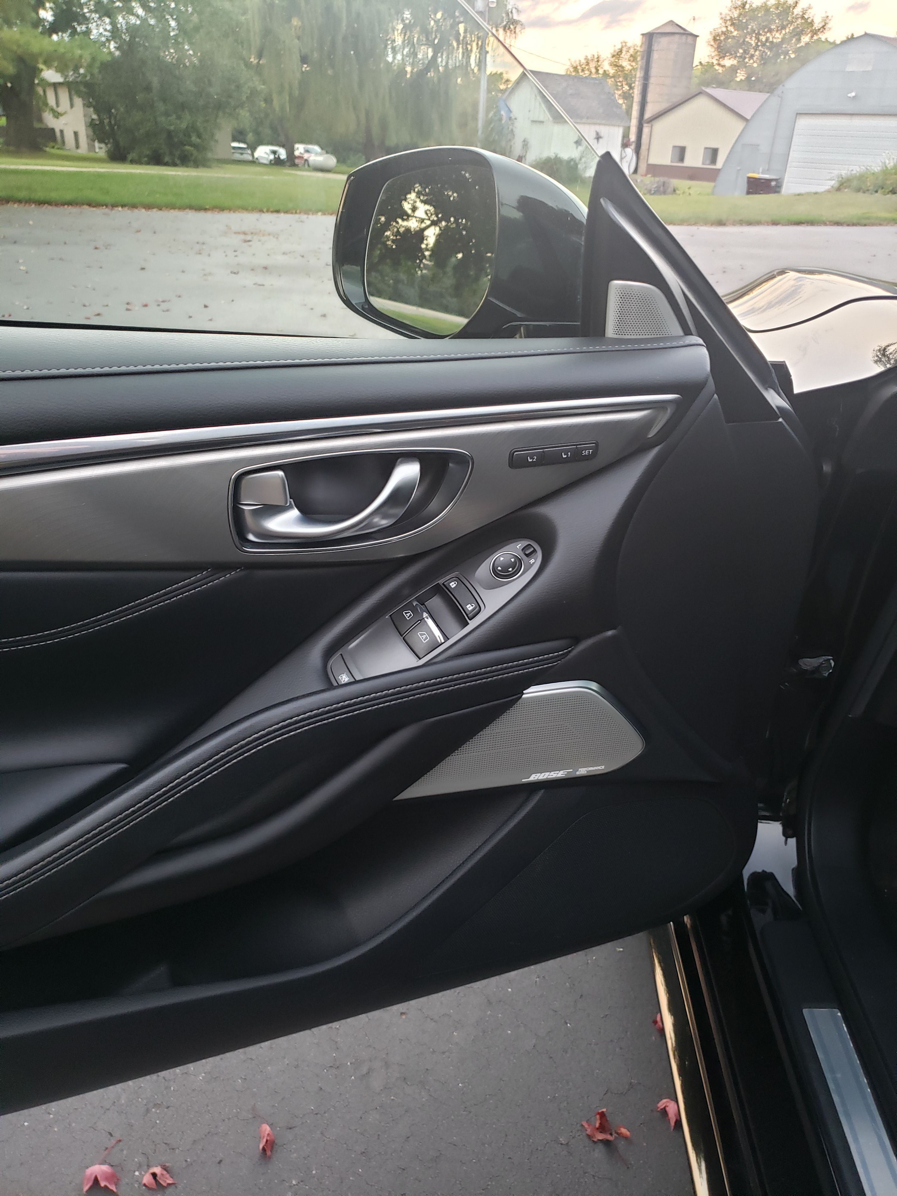 Used 2017 INFINITI Q60 3.0t Sport AWD/4WD image 9