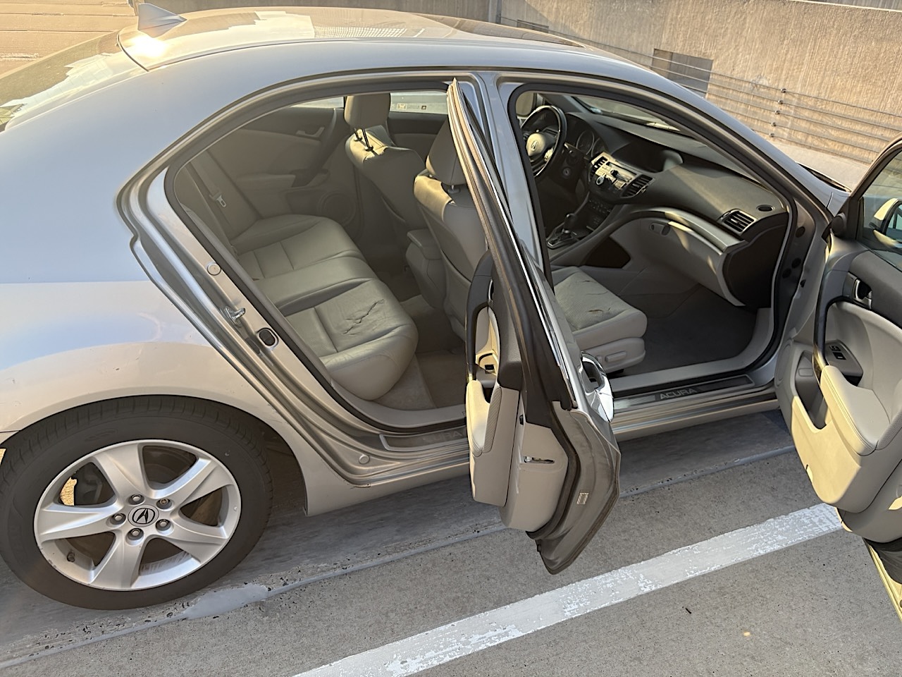 Used 2010 Acura TSX Sedan FWD image 11
