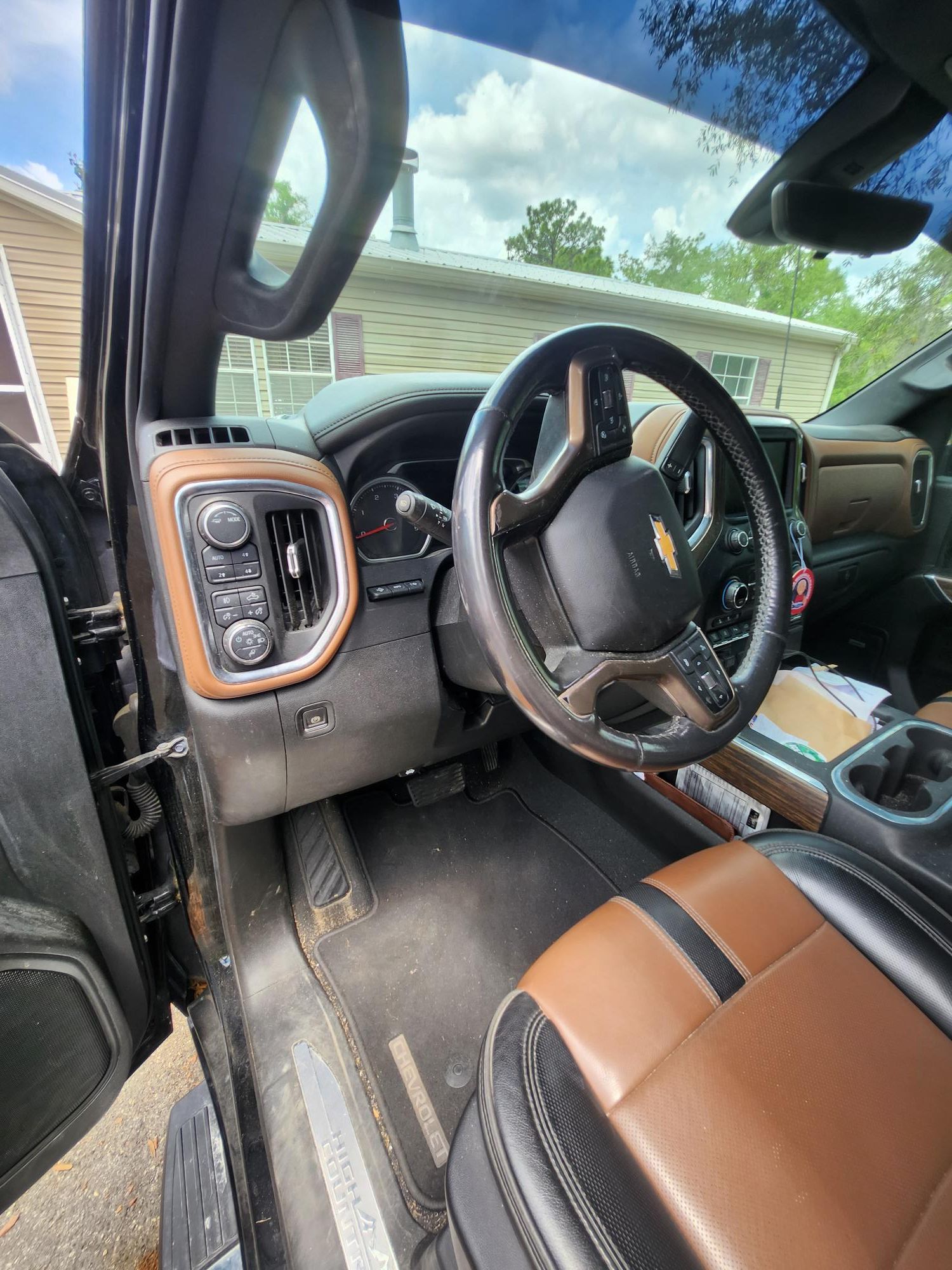 Used 2020 Chevrolet Silverado 3500 High Country w/ Z71 Off-Road Package AWD/4WD image 5