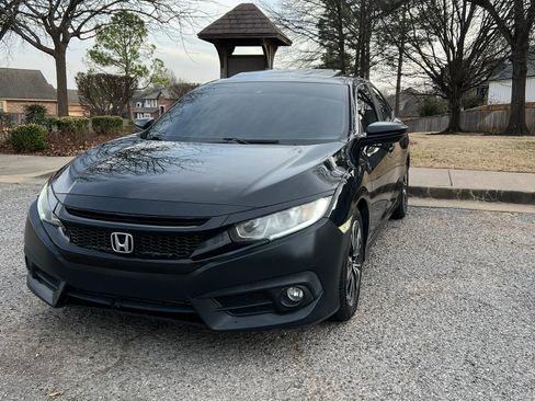 Used 2017 Honda Civic EX-T image 6