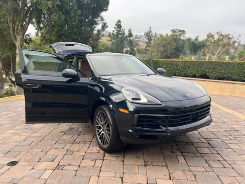 Used 2021 Porsche Cayenne AWD/4WD image 11