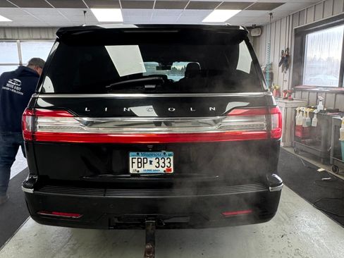 Used 2018 Lincoln Navigator L Reserve w/ Technology Package image 1