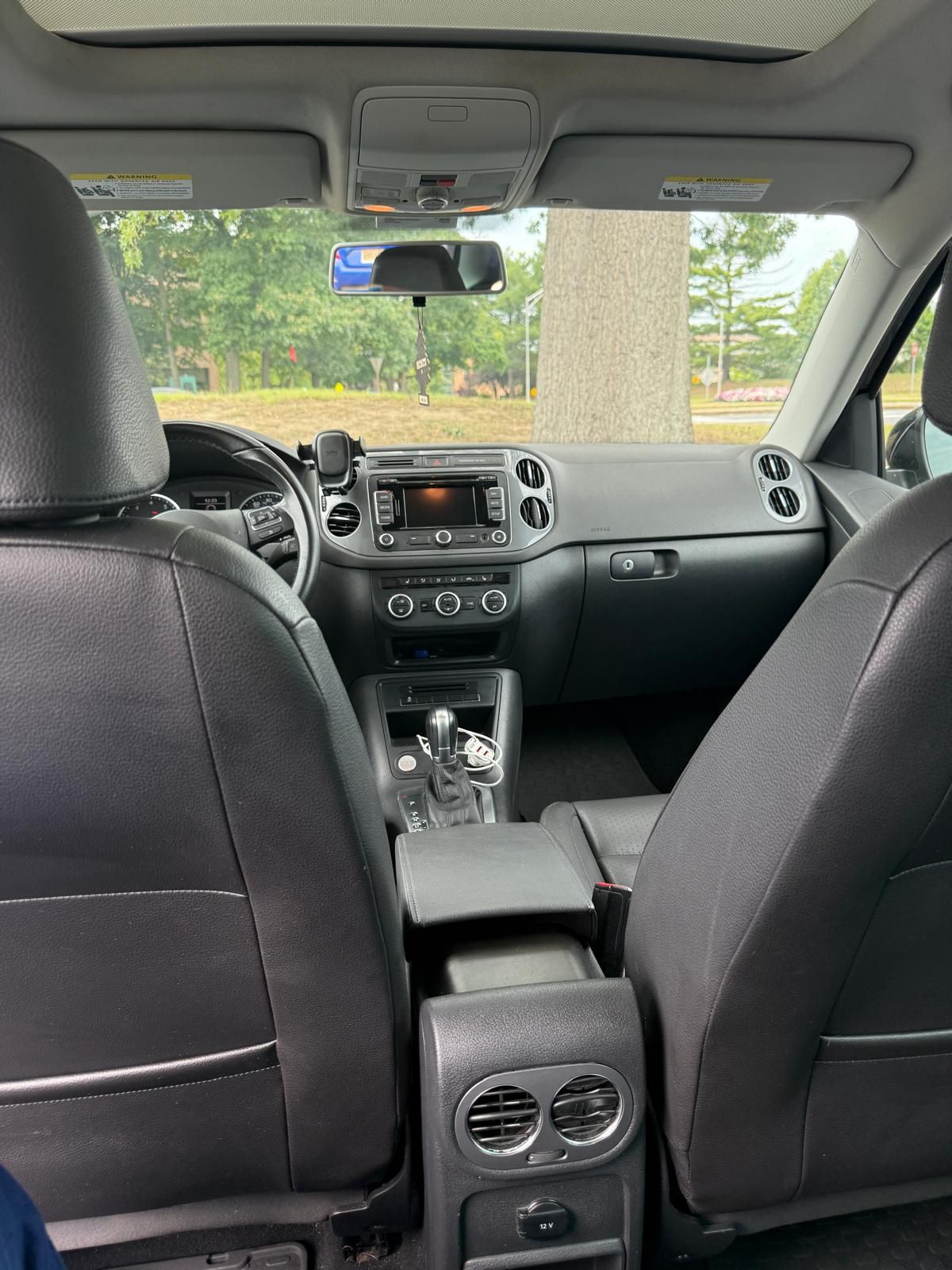Used 2015 Volkswagen Tiguan SEL AWD/4WD image 8