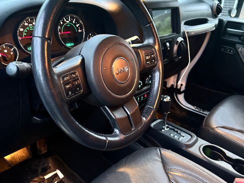 Used 2014 Jeep Wrangler Unlimited Sport w/ Quick Order Package 24S image 12