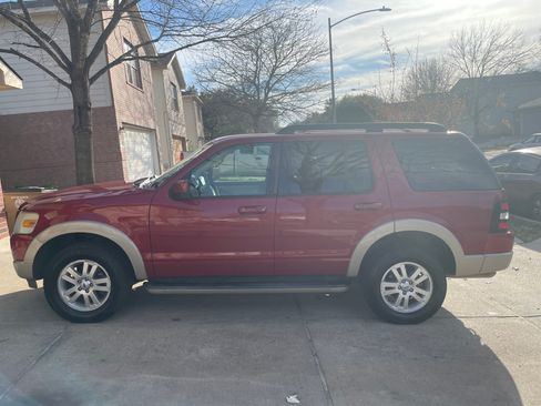 Used 2009 Ford Explorer Eddie Bauer image 2