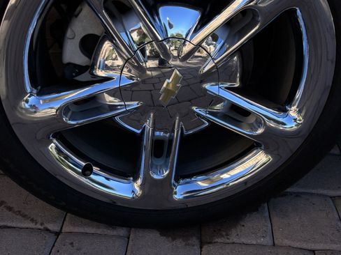 Used 2004 Chevrolet SSR w/ Preferred Equipment Group image 13