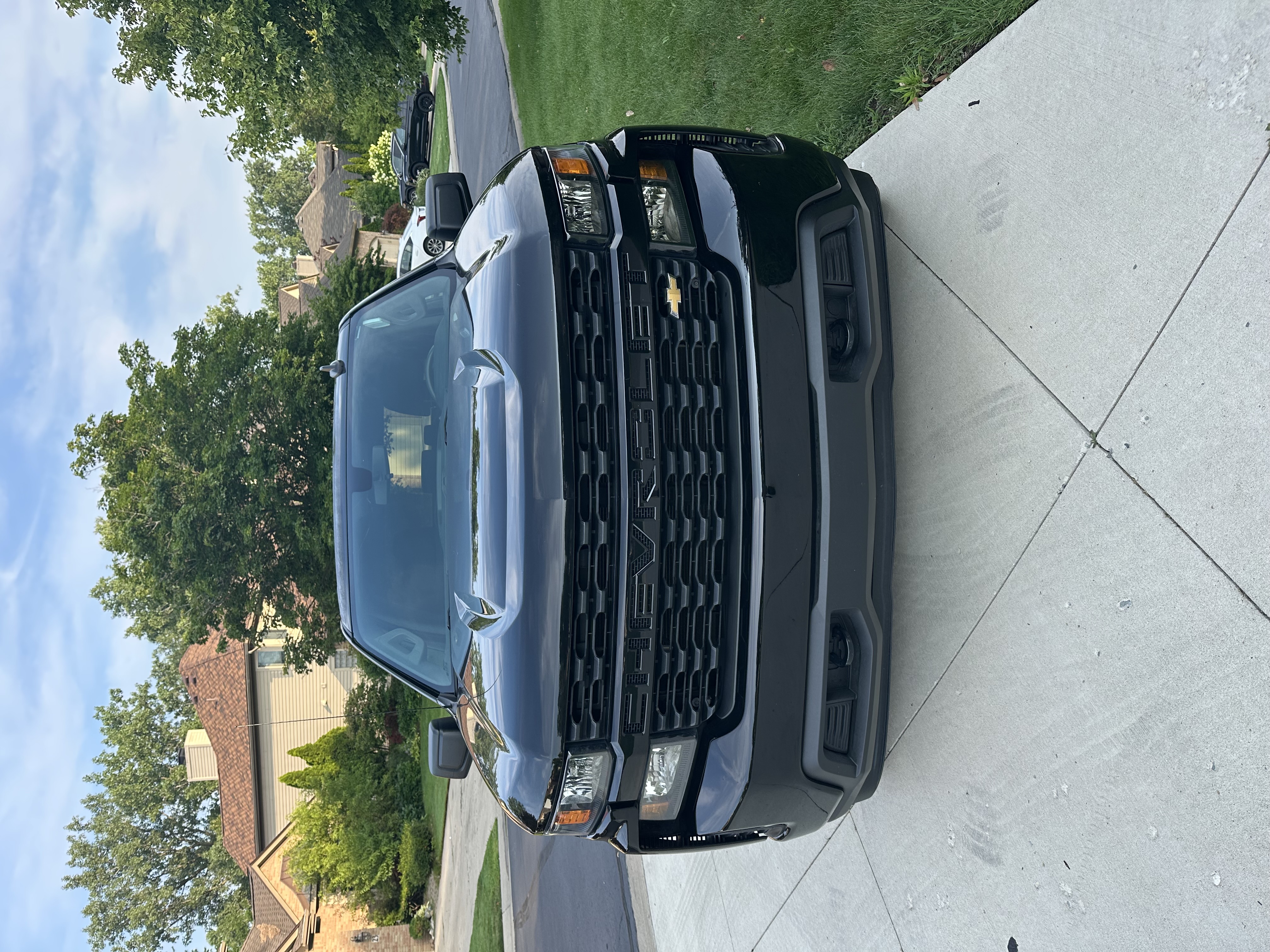 Used 2019 Chevrolet Silverado 1500 Custom w/ Custom Value Package AWD/4WD image 1