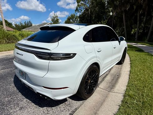Used 2021 Porsche Cayenne GTS AWD/4WD image 8
