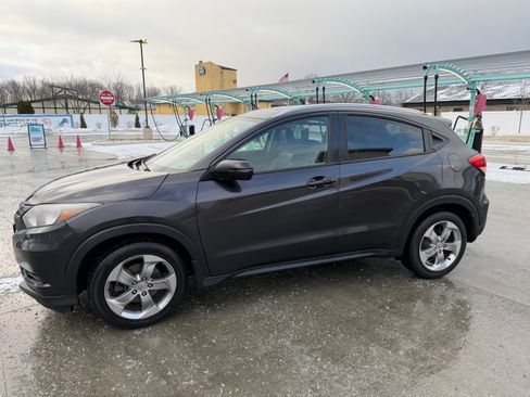 Used 2017 Honda HR-V EX-L image 6