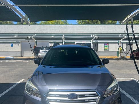 Used 2016 Subaru Outback 2.5i Limited AWD/4WD image 1