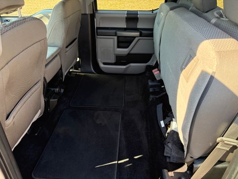 Used 2018 Ford F150 XLT image 14