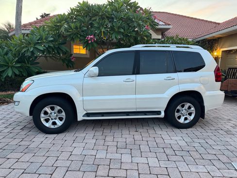Used 2008 Lexus GX 470 image 2