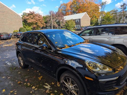 Used 2016 Porsche Cayenne image 4