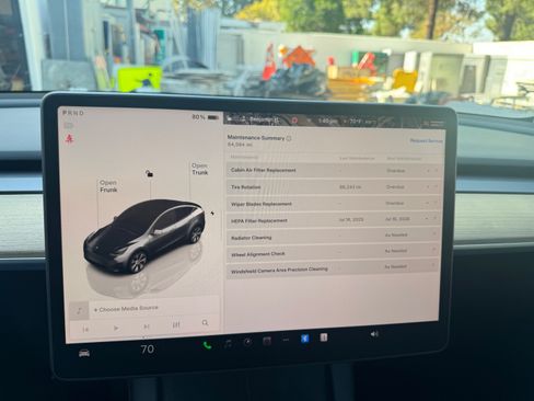 Used 2023 Tesla Model Y Long Range image 6