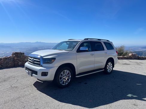 Used 2013 Toyota Sequoia Platinum image 5