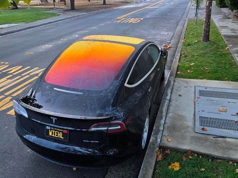 Used 2018 Tesla Model 3 Long Range image 14