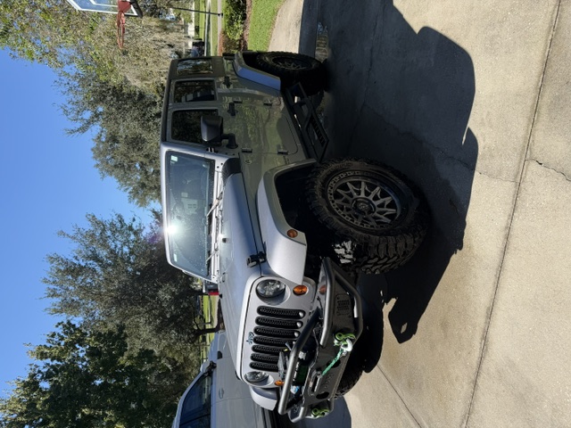 Used 2013 Jeep Wrangler Unlimited Sahara w/ Dual Top Group AWD/4WD image 4