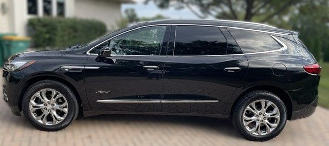 Used 2018 Buick Enclave Avenir w/ Avenir Technology Package AWD/4WD image 15
