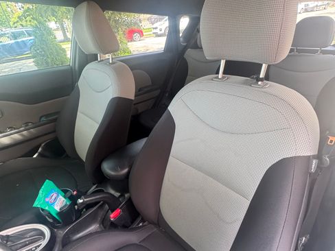 Used 2016 Kia Soul w/ Convenience Package FWD image 8