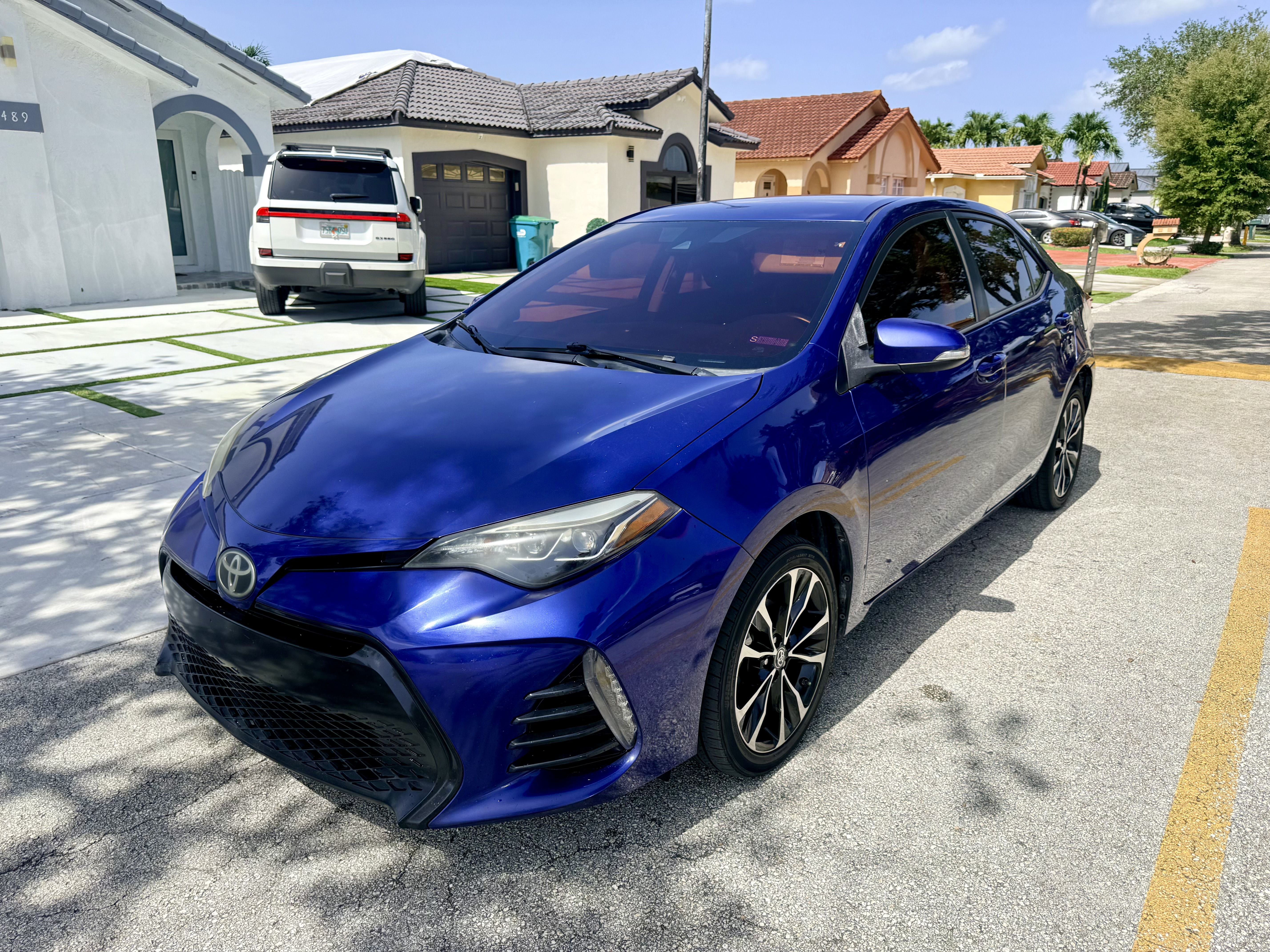 Used 2017 Toyota Corolla SE FWD image 1