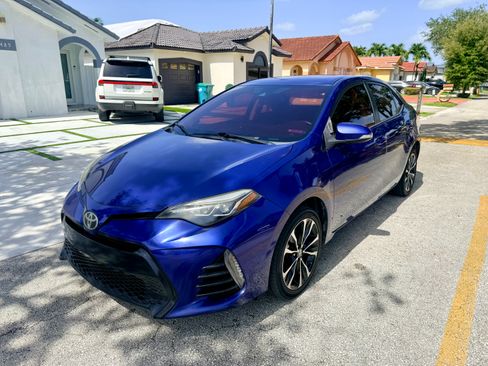 Used 2017 Toyota Corolla SE FWD image 1