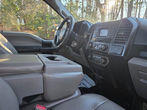 Used 2017 Ford F150 XL w/ Equipment Group 101A Mid image 6