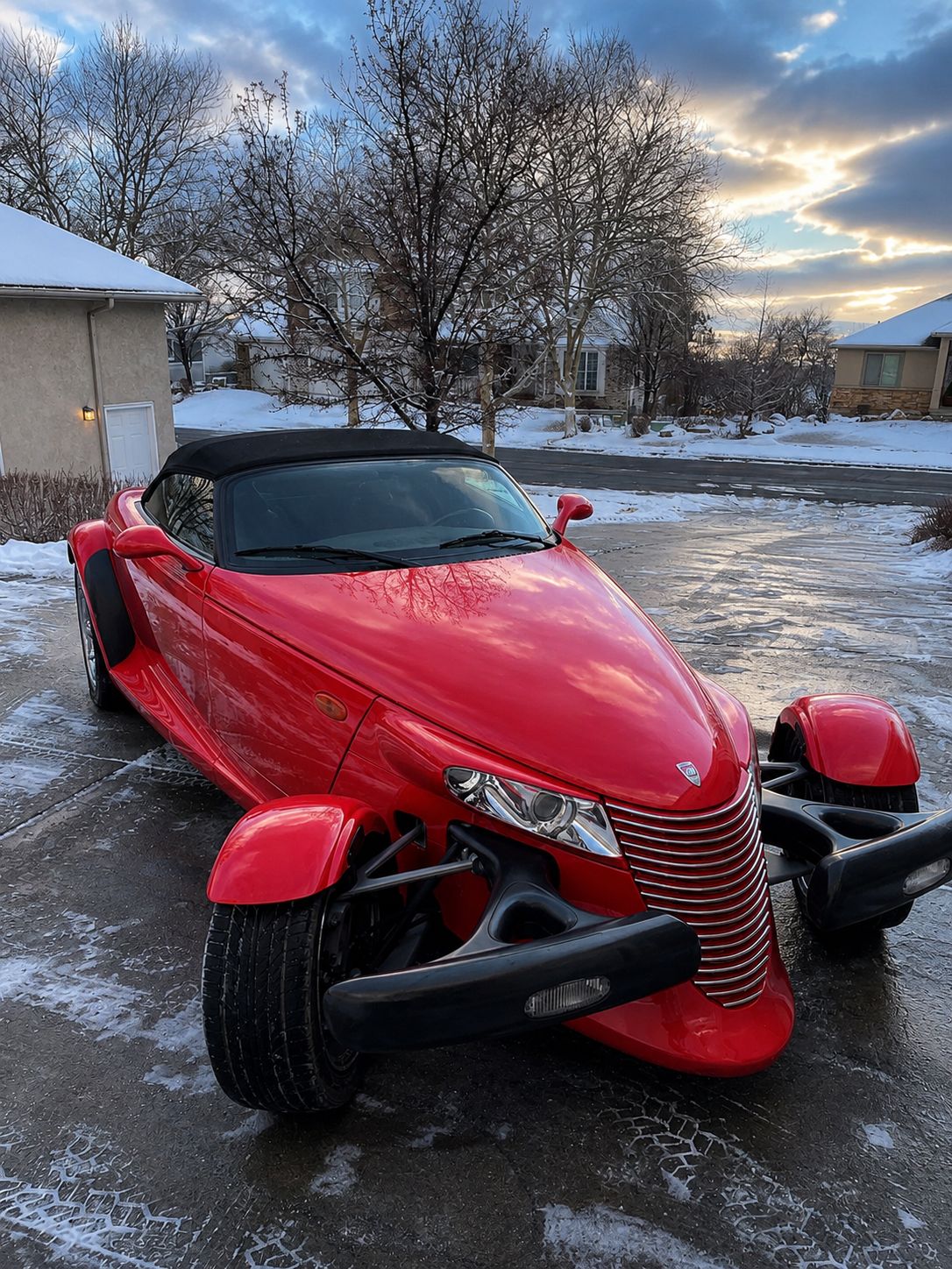 Used 2000 Plymouth Prowler RWD image 1