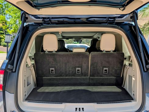 Used 2020 Lincoln Navigator Reserve w/ Luxury Package image 21